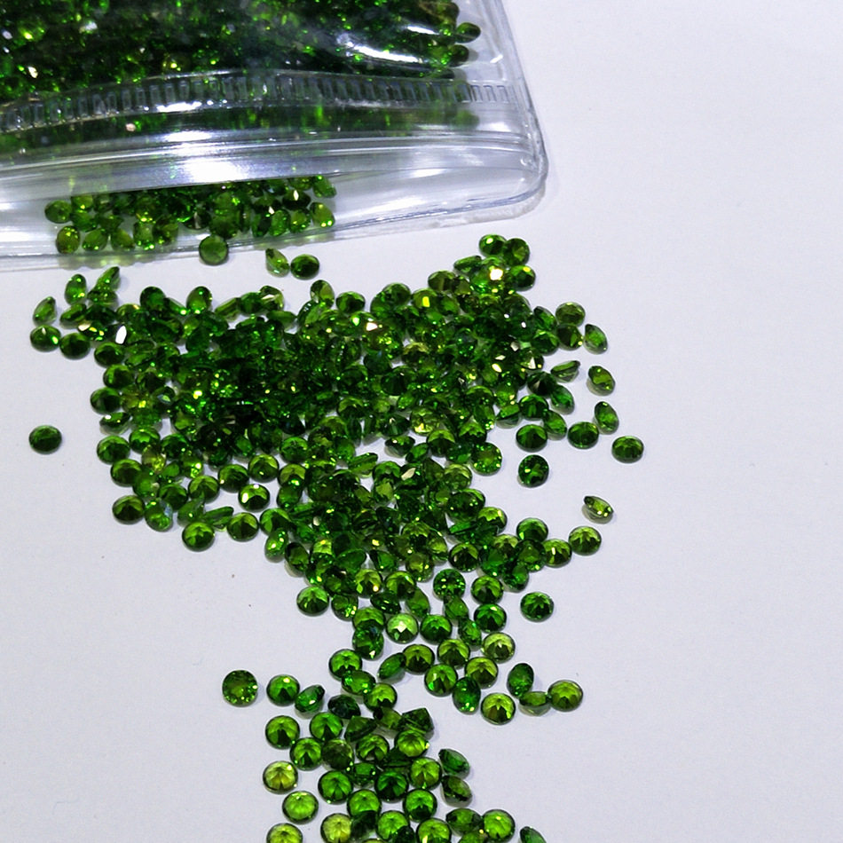 天然石铬透辉石裸石戒面小圆形碎钻15175253mm翠绿宝石配石