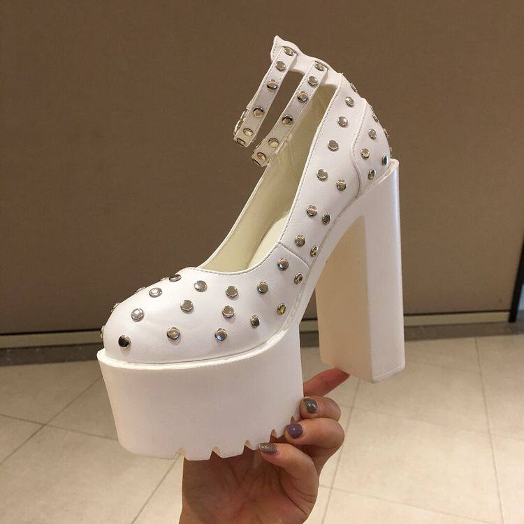 柳钉鞋 款号:798-3 现货!