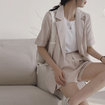 Small suit womens summer thin section Korean version of the British style casual fashion temperament professional wear two-piece shorts suit suit