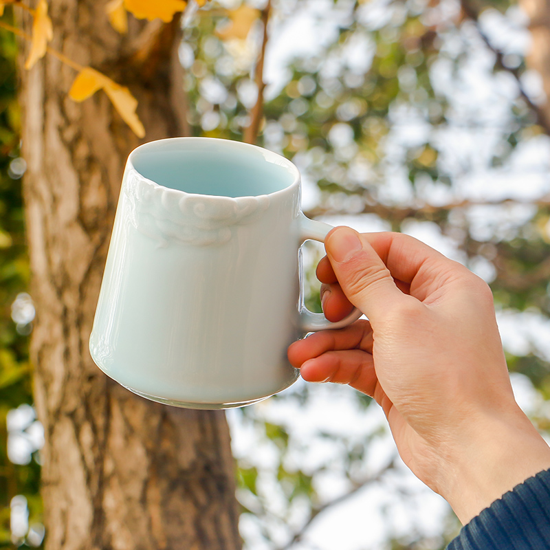 Manual its shadow green ceramic cup xiangyun expressions using edge creative office tea cup mark cup, valentine gift cup