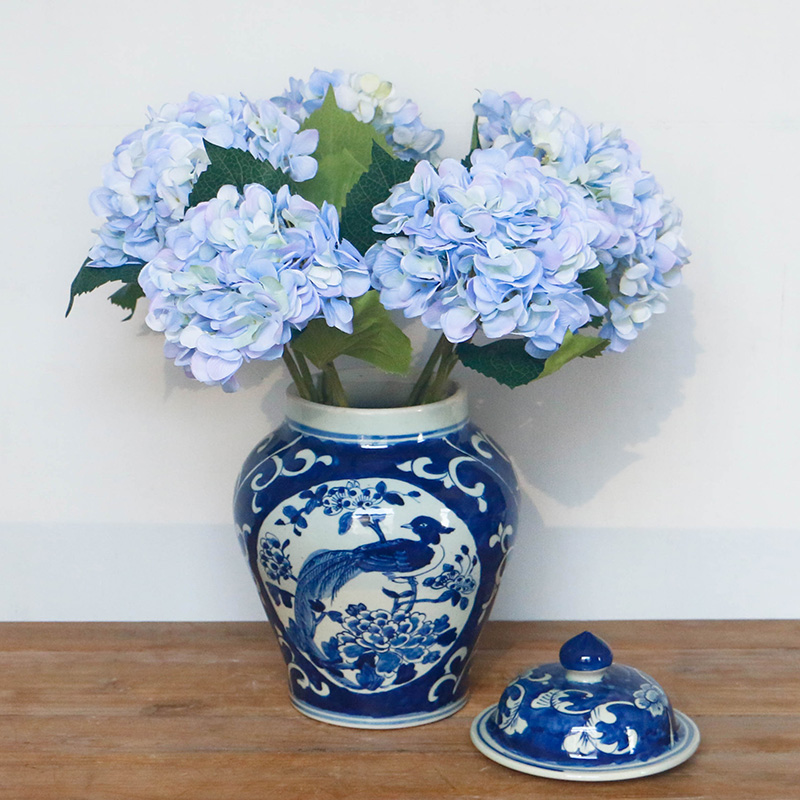 Blue and white porcelain painting of flowers and birds ceramic storage jar of archaize of new Chinese style household porch rich ancient frame handicraft furnishing articles