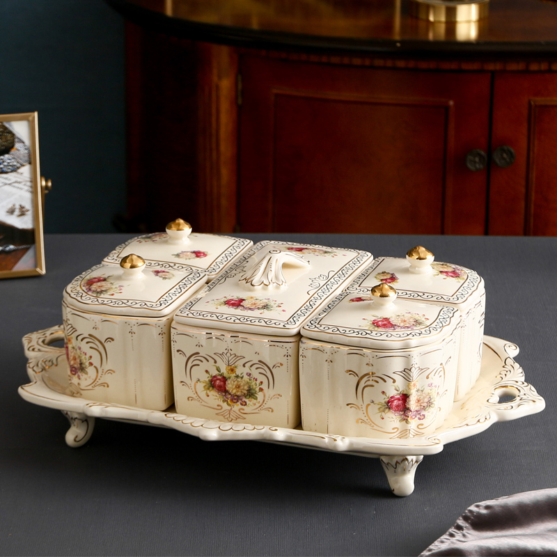 SAN road fort European dry fruit tray ceramic frame with cover large candy snack plate creative fruit bowl is placed in the living room