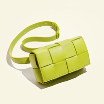 Hong Kong tide brand fashion all-match chest bag female 2022 new Korean version of the casual one-shoulder messenger chain woven small square bag