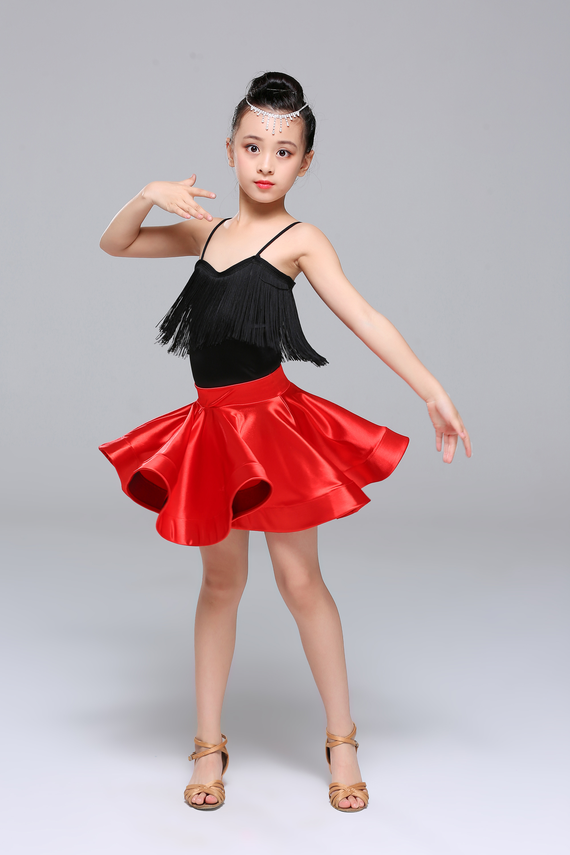 儿童练功裙夏款少儿女童拉丁分体豹纹亮缎拉丁舞服演出表演服套装