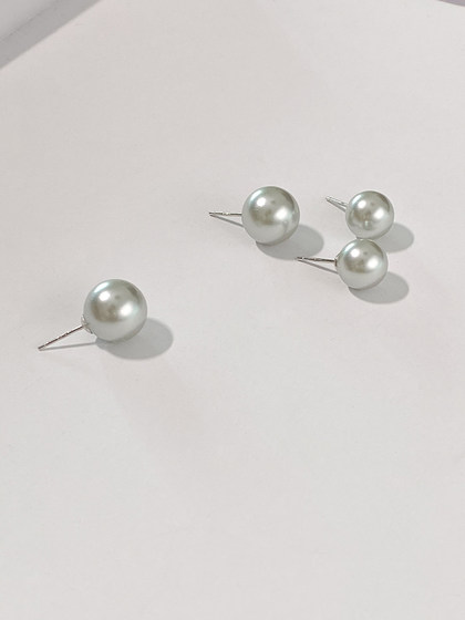 Doudoustore Silver Needle Small Grey Bean Cool Silver Gray Pearl Earrings 여성 블로거 열 이어링 귀걸이. Doudoustore Silver Needle Small Grey Bean Cool Silver Gray Pearl Earrings 여성 블로거 열 이어링 귀걸이.