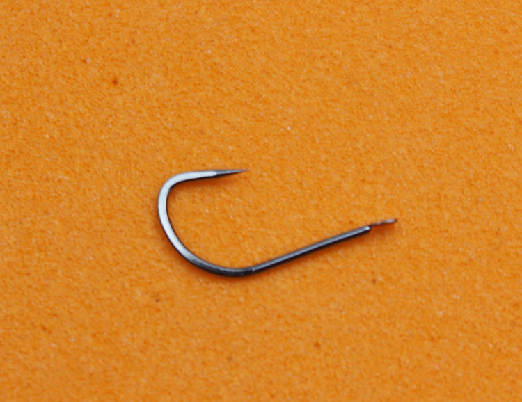 伊豆鱼钩散装有无倒刺歪嘴防脱野钓细条鲫鲤鱼钩渔具配件钓鱼用品