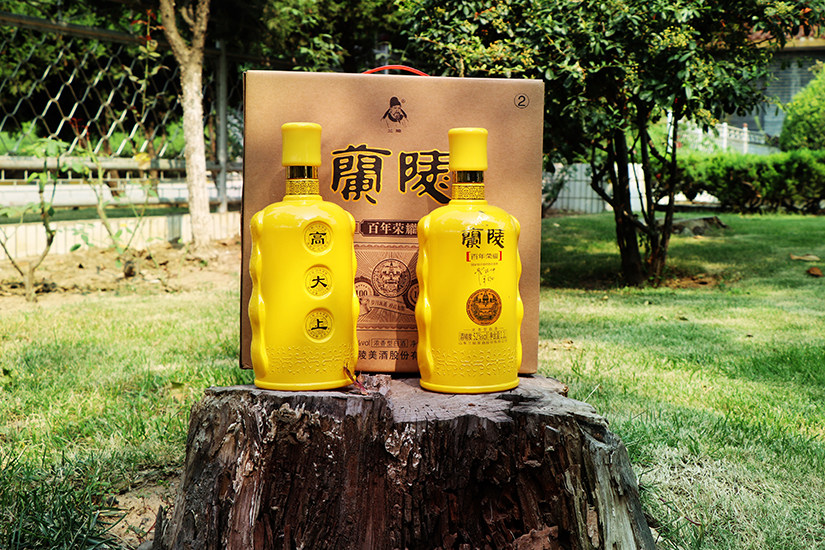 无酒不成宴席地道白酒品出中华情