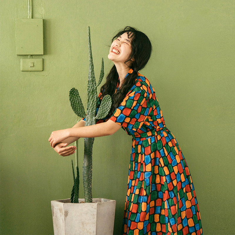 Thailand travel wear skirt suit Vintage Hong Kong style shirt suit Cold wind heart idea top womens design sense