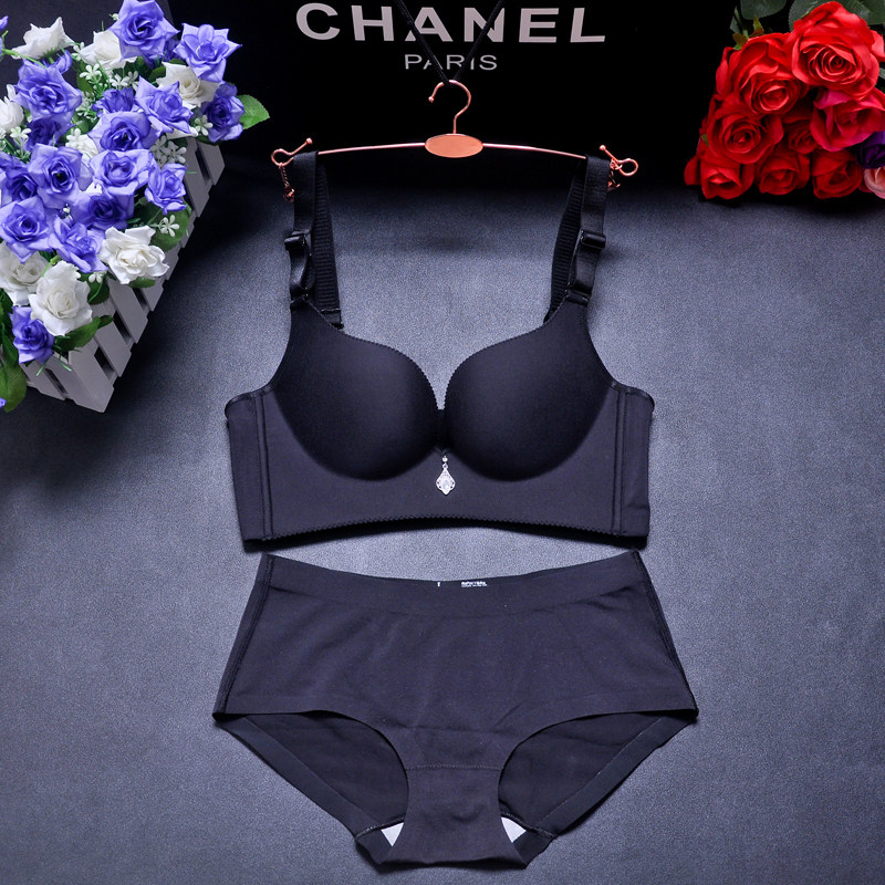 磨毛保暖内衣环保<em>染色</em>无公害<em>胸罩</em>聚拢调整型一