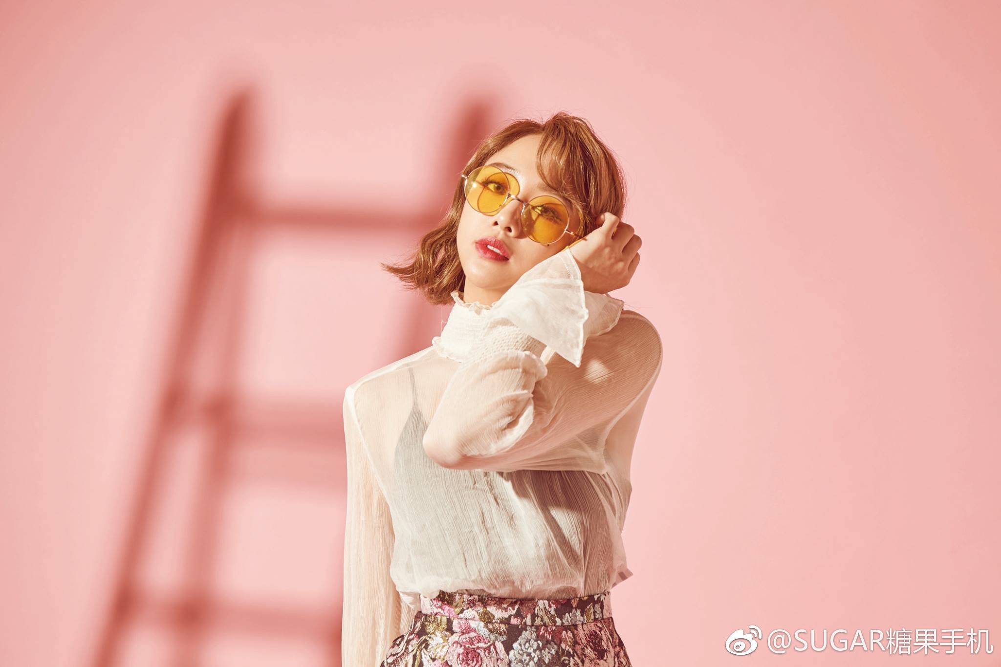 鬼鬼吴映洁代言sugar糖果手机