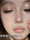이 젖고 깨진 다이아몬드 느낌! 깜박이는 액체가 밝은 액체 얼굴, 얼굴, 눈, 쇄골 및 반짝이는 아이 섀도우를 강조합니다! 이 젖고 깨진 다이아몬드 느낌! 깜박이는 액체가 밝은 액체 얼굴, 얼굴, 눈, 쇄골 및 반짝이는 아이 섀도우를 강조합니다!