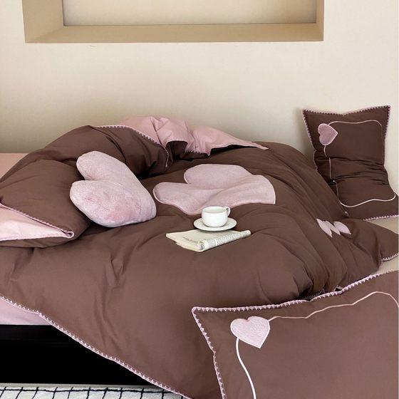 Hot sale love three-dimensional lock edge triangular needle wool rabbit hair patch embroidery embroidery 100 thickened hair fur bed set
Hot sale love three-dimensional lock edge triangular needle wool rabbit hair patch embroidery embroidery 100 thickened hair fur bed set