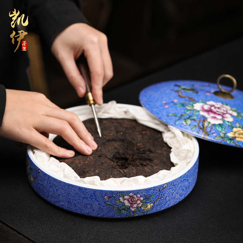 Colored enamel court wind puer tea cake canned tea is tea cake box storage box of jingdezhen ceramic tea tea accessories