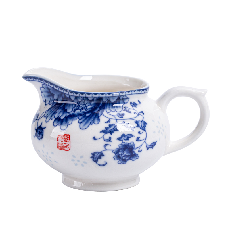 Blue and white porcelain ceramic fair tea ware ceramic fair keller cup points) suit tea tea filter and a cup of tea ware