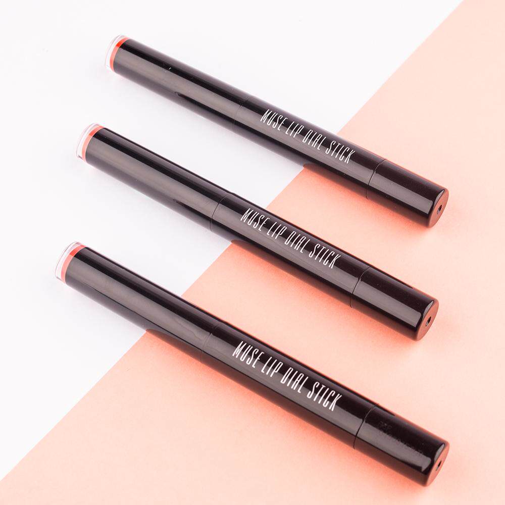 这款unny口红的持久度非常好还能够保湿滋润唇部,价额也很实惠哦,是