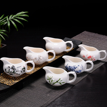 Ceramic fair cup blue and white porcelain fair Cup kung fu tea set accessories small male Cup Tea Sea Dehua white porcelain tea divider