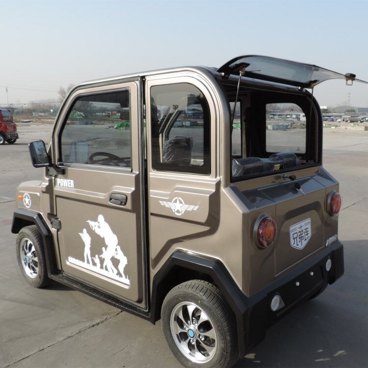 2018年新款新能源铁壳四座电动车汽车成人轿