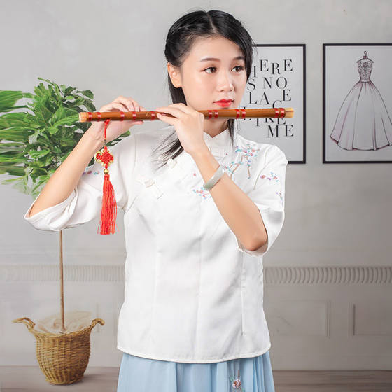 Beginners in the bitter bamboo flute practice zero-basis ancient style student g children professionally performing flute instruments
Beginners in the bitter bamboo flute practice zero-basis ancient style student g children professionally performing flute instruments