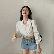 White Shirt Woman Design Sensation Retro Port Taste Spring Autumn Season 2022 New Hot Girl High Waist Dew cord Short clothes