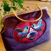 Ethnic embroidery velvet bag bag 2017 exquisite Miao embroidery ethnic minority characteristics pure handmade double-layer gold Hand bag