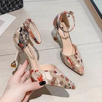 Shoes suitable for cheongsam skirt summer new high heels thin heel temperament one-button shoes wedding shoes women