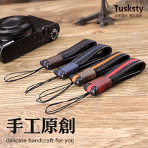 Handmade original simple creative MP3 lossless player hanging decoration U disk sling pendant cowhide mobile phone short rope