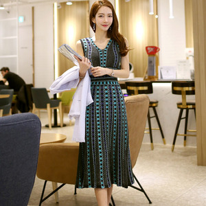 2020 summer new knitted bright silk jacquard V-neck dress