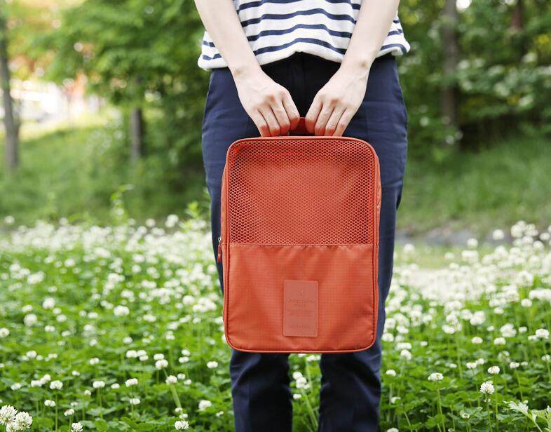 行李箱里东西这样摆放,装东西多几倍