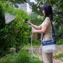 Electric sprayer water bottle small hand sprinkler water lifting agricultural insecticidal disinfection high-pressure water gun