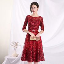 Married daughter Wedding wedding dress worn by mother-in-law Wedding reception Noble temperament foreign style middle-aged woman spring