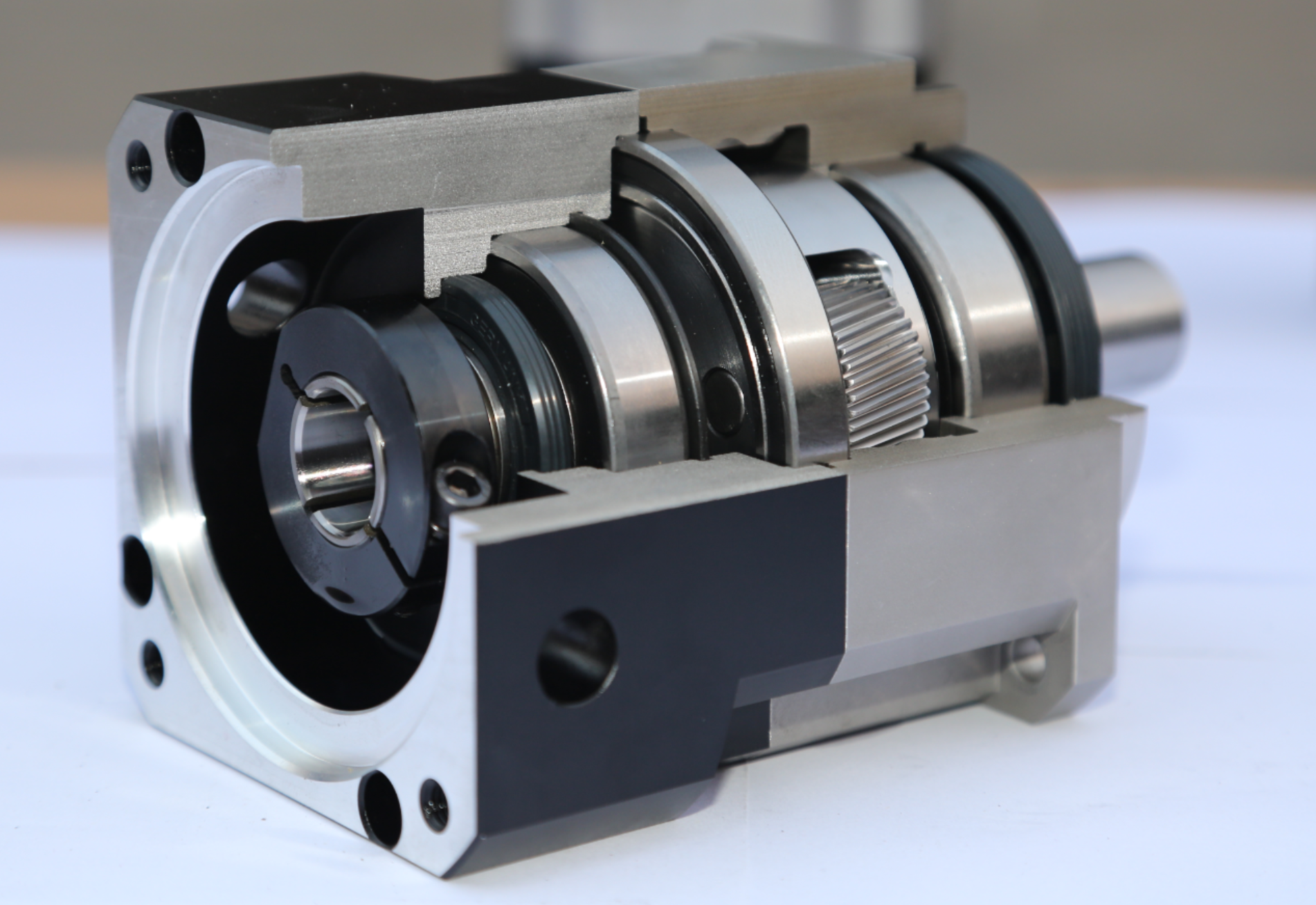 高精密行星齿轮减速机器箱60 90 120 配步进伺服电机400w 750w