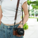 Canon R50 카메라 백 R10 보호 커버 R100 BASE 200D2 스토리지 가죽 케이스 R8 크로스 바디 어깨 스트랩 R62 Canon R50 카메라 백 R10 보호 커버 R100 BASE 200D2 스토리지 가죽 케이스 R8 크로스 바디 어깨 스트랩 R62