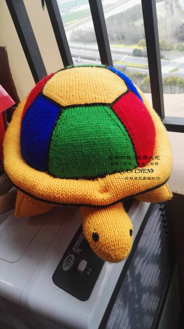 生日礼物毛绒玩具手工针织乌龟可爱抱枕靠垫原创家居摆饰品相保证