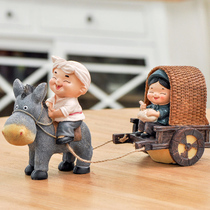 Small couple creative decorations Character ornaments Home crafts Resin decoration Wedding room decoration gifts
