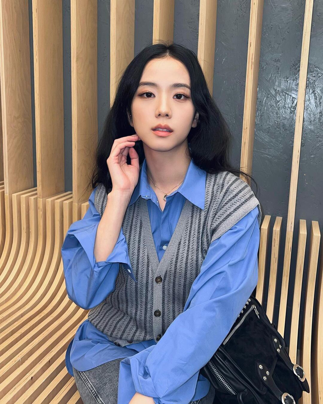 金智秀jisoo同款韩版宽松蓝色长袖衬衫女 灰色v领条纹马甲套装潮 - 17