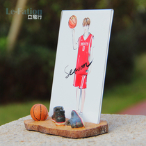 A decorative pendulum for the commemorative gift of the basketball creative stereo character custom relief frame game