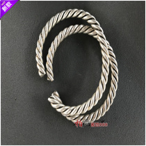 Antique antique antique old Ming and Qing Miao silver men and women costume props silver faucet bracelet silver bracelet ornaments