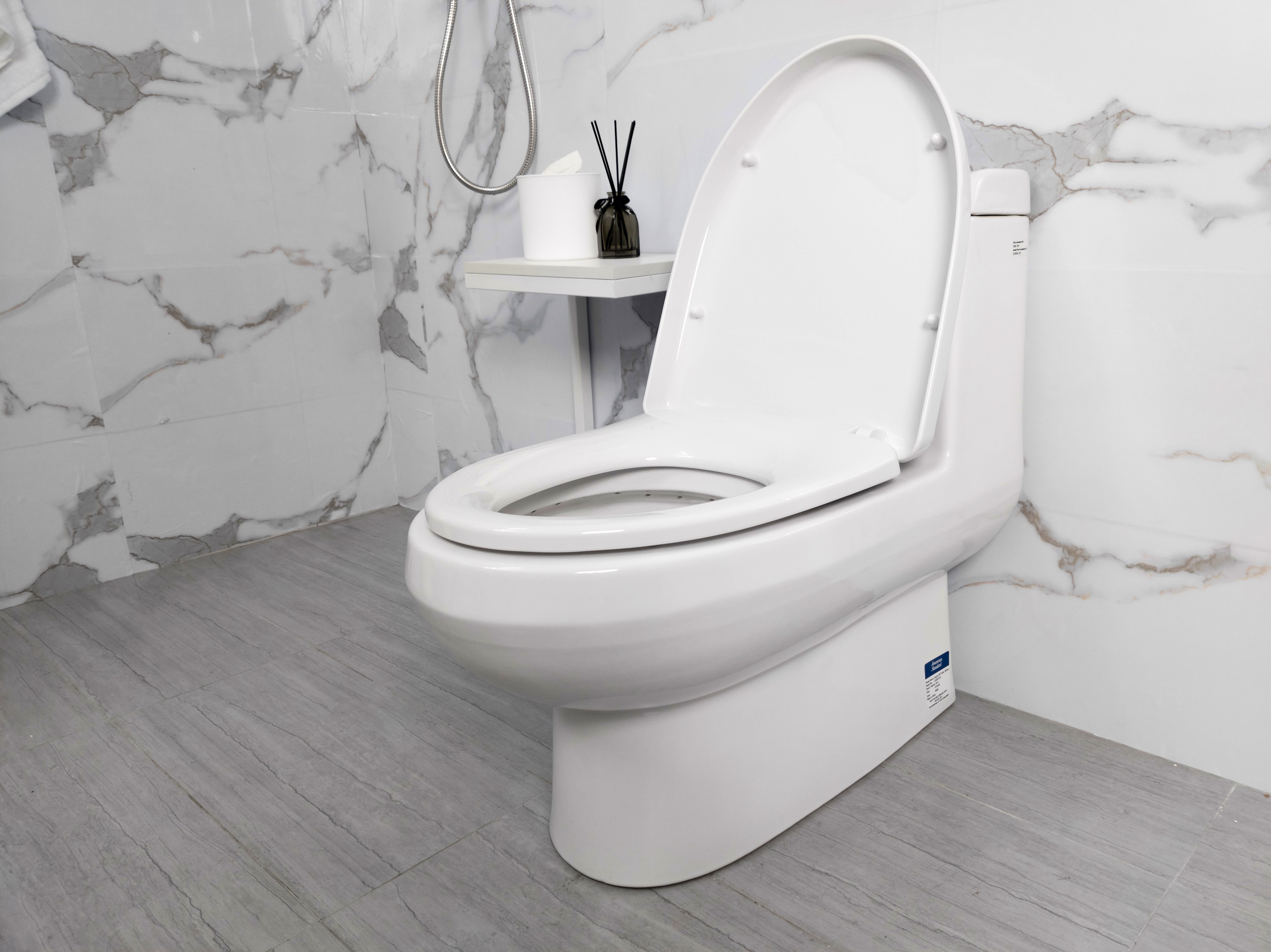 现代高档家居生活新式马桶带来贵族体验