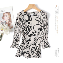 Printed knitted silk top Three-point sleeve spring and summer mulberry silk mid-sleeve slim slim t-shirt base shirt Womens clothing