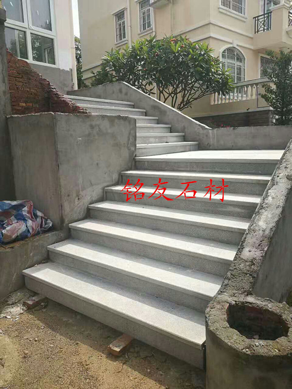 芝麻白花岗石岩石材楼梯踏步花岗石梯步庭院地面墙面干挂外墙石材