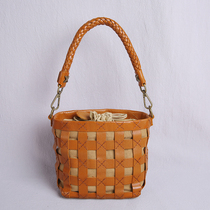 Woven bag women Summer Mini small bag leather leather shoulder shoulder bag niche design holiday cowhide basket bag