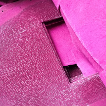 Rose-red Non Grilled Pearl Fish Skin Leather sheet to bring out the arrow Key Button Clasp Hand Ring Studded DIY crummy material by tenor