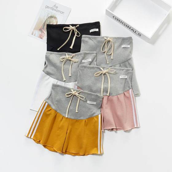 Side striped maternity shorts leggings summer thin style home style fashionable loose wear cotton pajamas trendy mother
Side striped maternity shorts leggings summer thin style home style fashionable loose wear cotton pajamas trendy mother