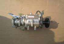 Futian Five Star Tricycle Loading Integrated reverse gear booster second-generation conjoined auxiliary gearbox assembly