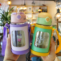 Summer primary school students with cup cover anti-drop plastic cup Children Baby suction tube Cup kindergarten portable out