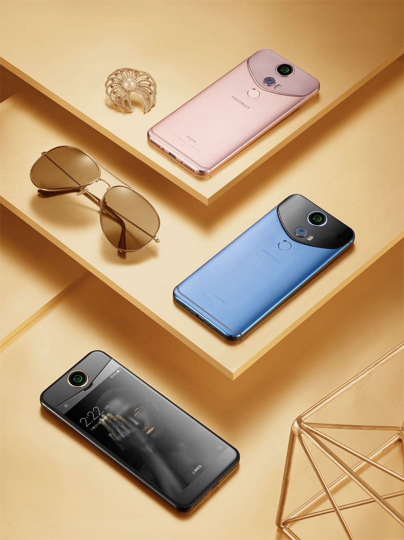 保千裏v10s 打令vr全景手机天猫开售