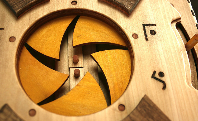 【未确定发货时间】codex silenda 神秘木质符号 推理书