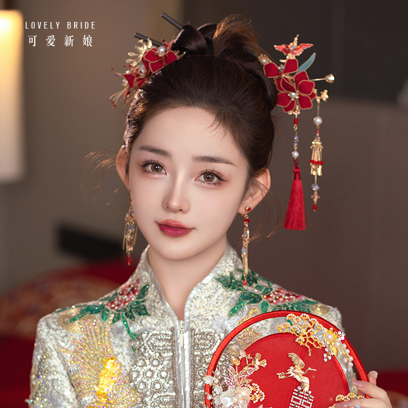 可爱新娘新中式红色布艺头饰花朵流苏发簪古典结婚秀禾旗袍发饰品
