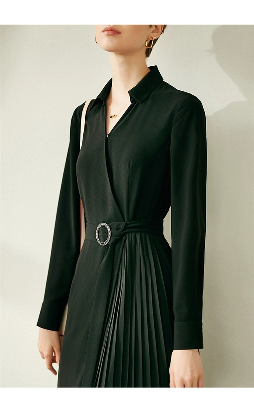 Yan Yu váy dài tay phụ nữ mùa thu 2021 eo mới giảm béo xếp ly cổ chữ V áo dài đen - Váy dài