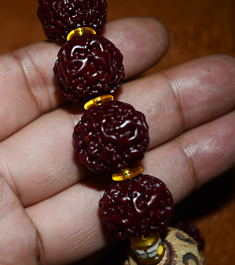 包浆超过几十年5瓣满肉纹大金刚手串深度包浆蜜枣色 玉化金刚